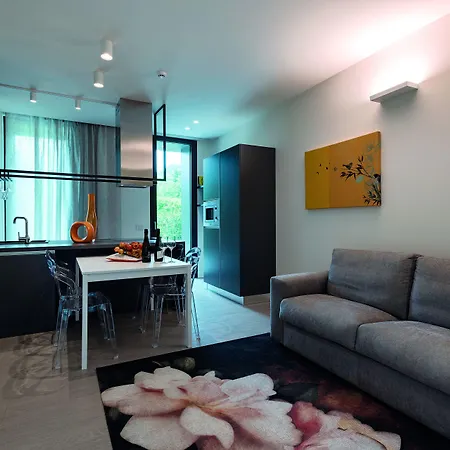 Progress Country & Wine House Apartahotel 4*