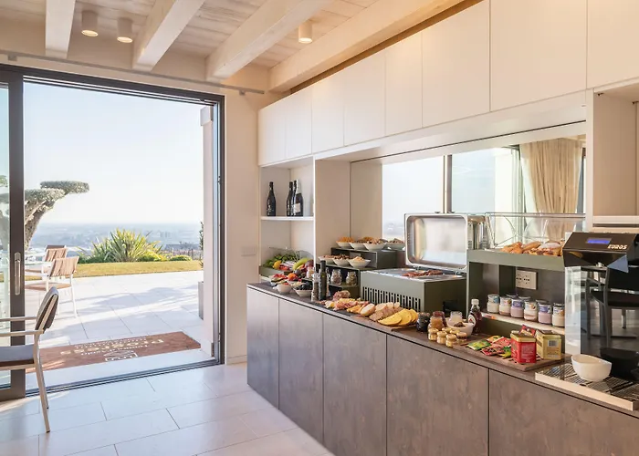 Progress Country & Wine House 4*