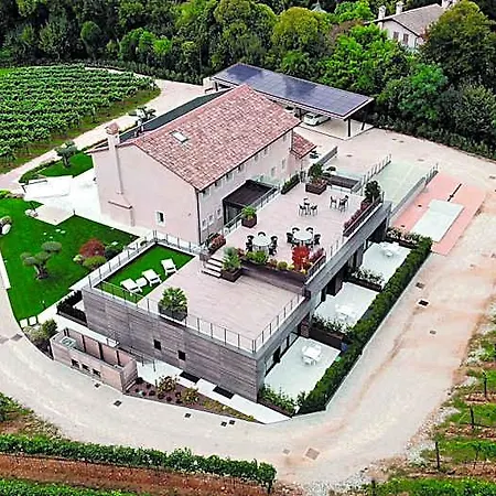 Lejlighedshotel Progress Country & Wine House