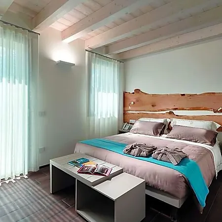 Aparthotel Progress Country & Wine House 4*